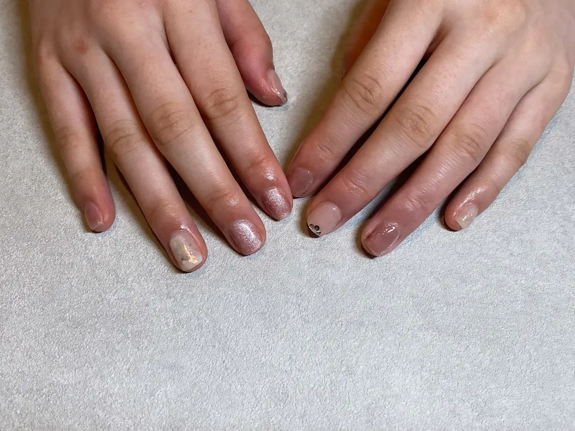 ネイル ハンドネイル nail salon swaddle 🪽のネイルデザイン