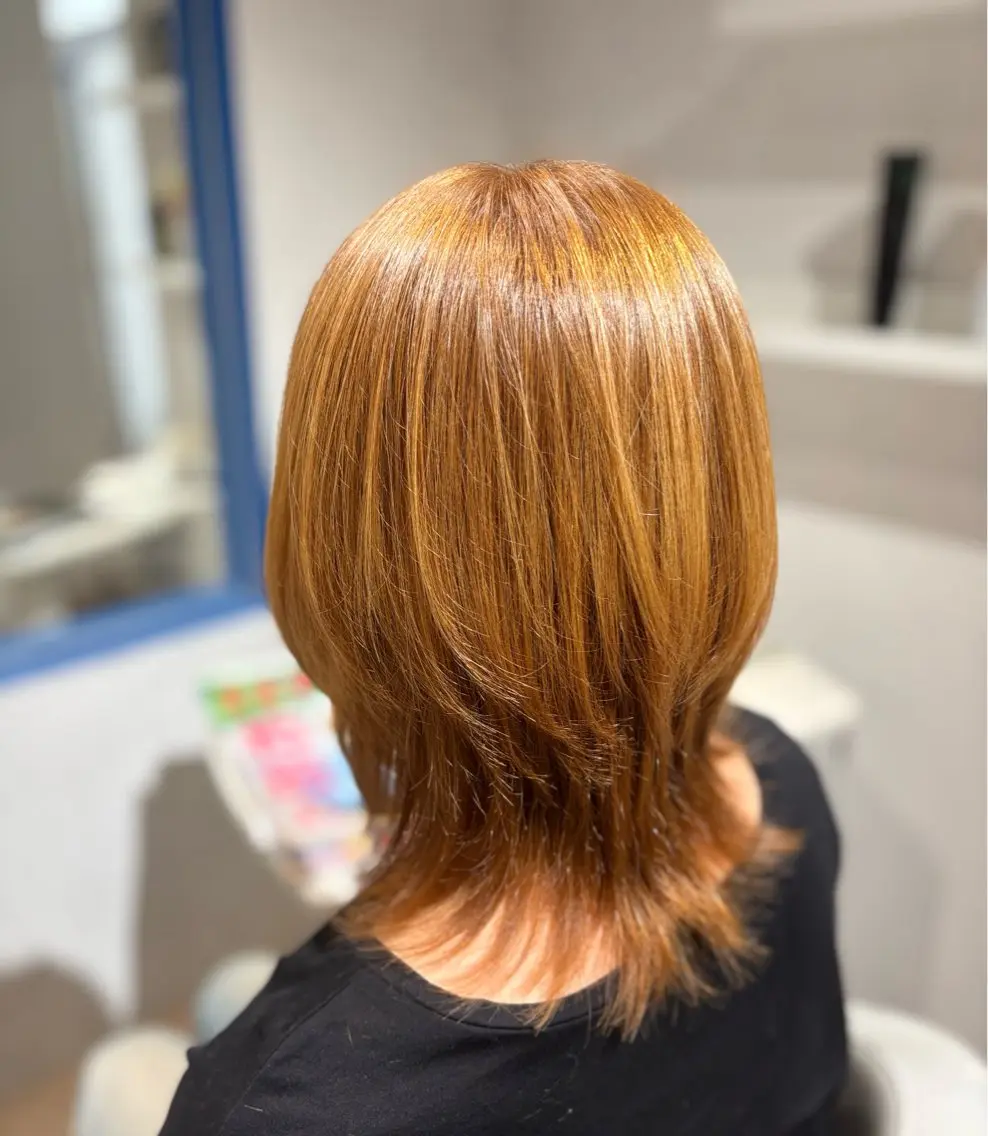 ミディアム カラー イエローカラー ハイレイヤー レイヤーカット カット ヘアカラー トリートメント ヘッドスパ MASUMI hair&spaのヘアスタイル