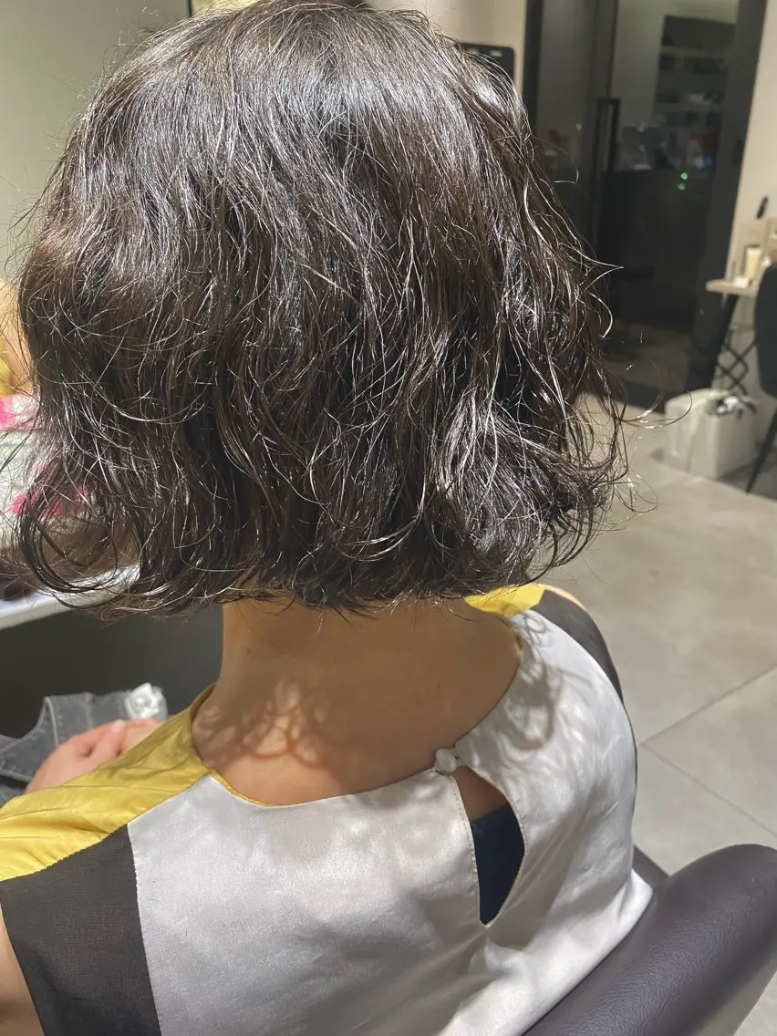 ショート くせ毛 馬場 紅亜のヘアスタイル