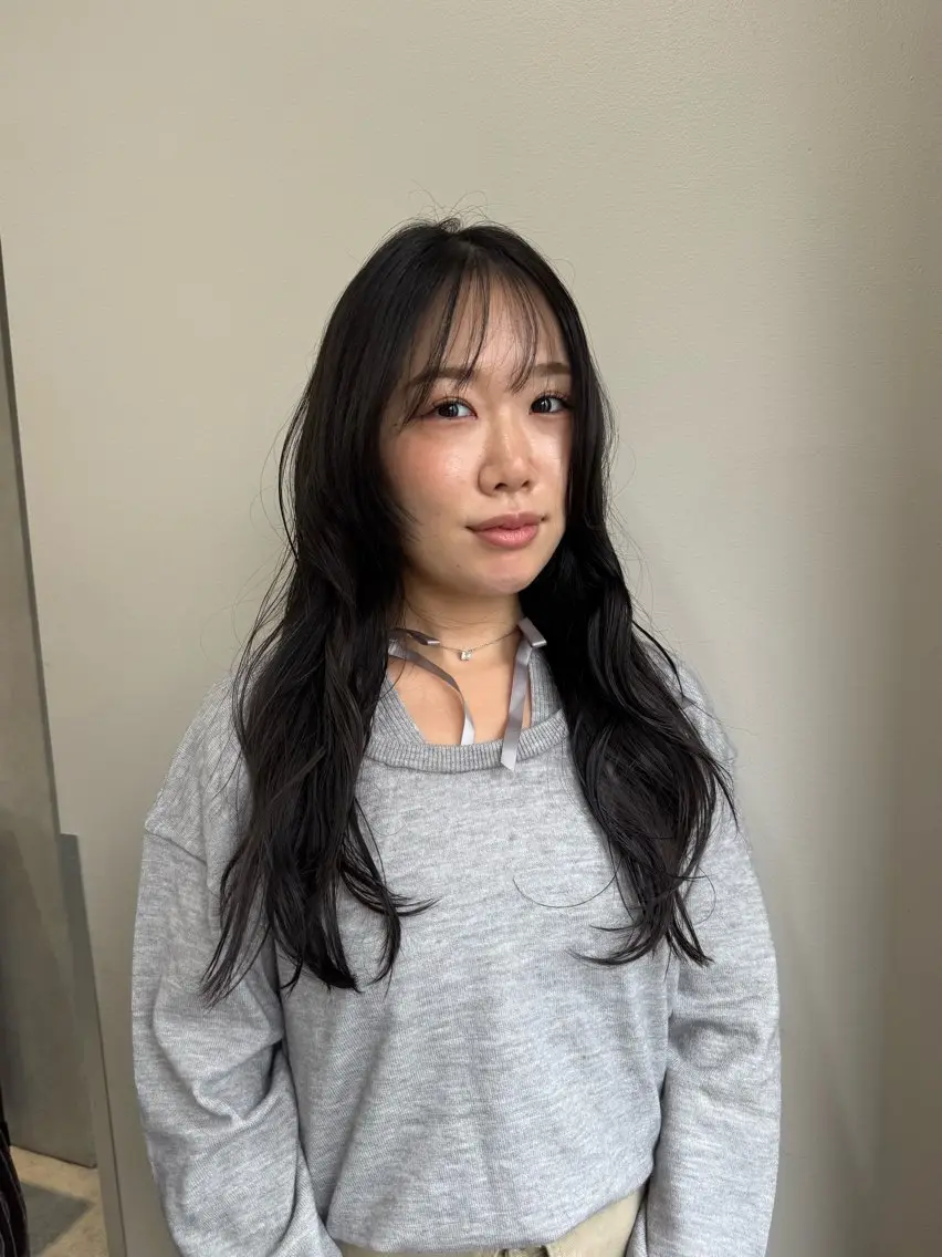 ロング アッシュ アッシュグレー レイヤーカット ローレイヤー ヘアカラー reira/堀江/ 似合わせカットのヘアスタイル