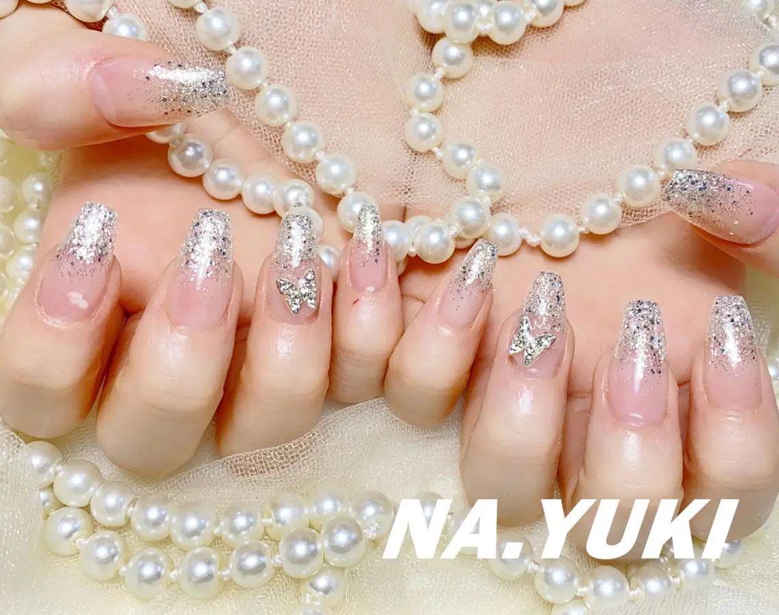 ネイル ハンドネイル ハンドケア 🌷 Mooning 🌷のネイルデザイン