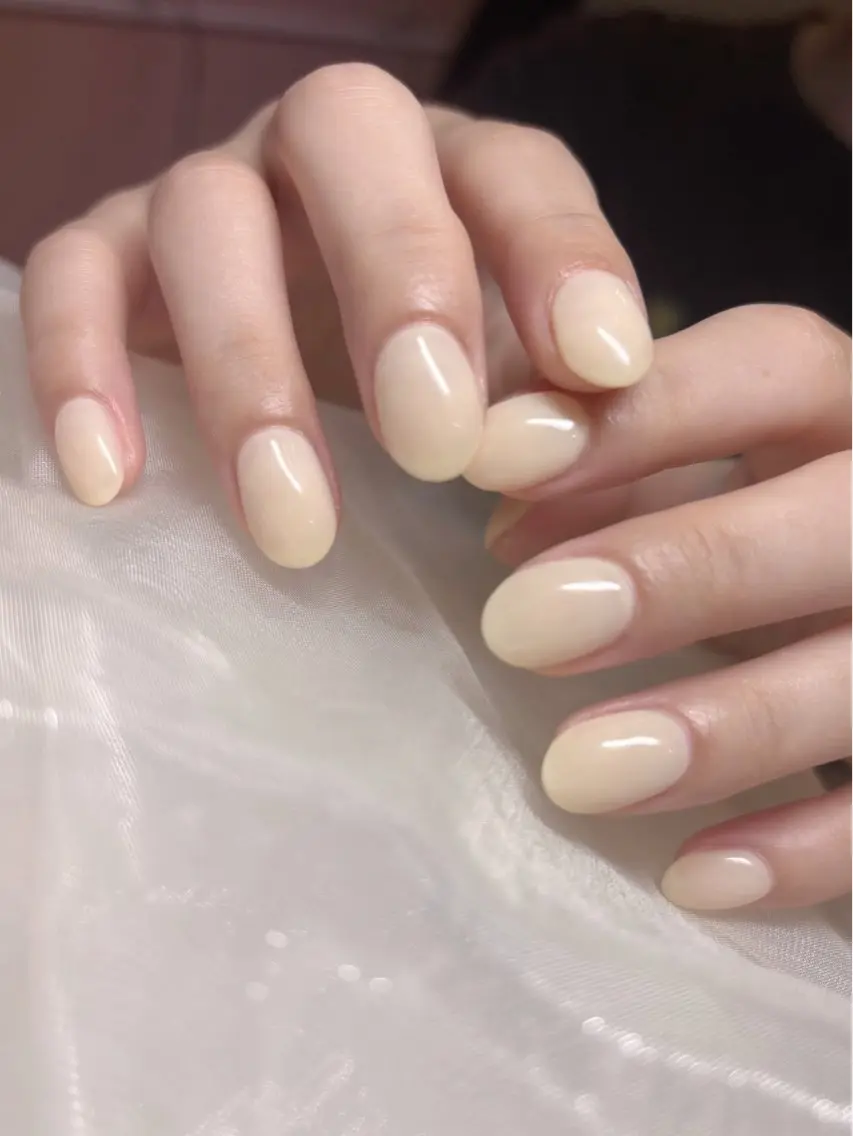 ネイル 黄色 ハンドネイル Ammy  - Aiのネイルデザイン
