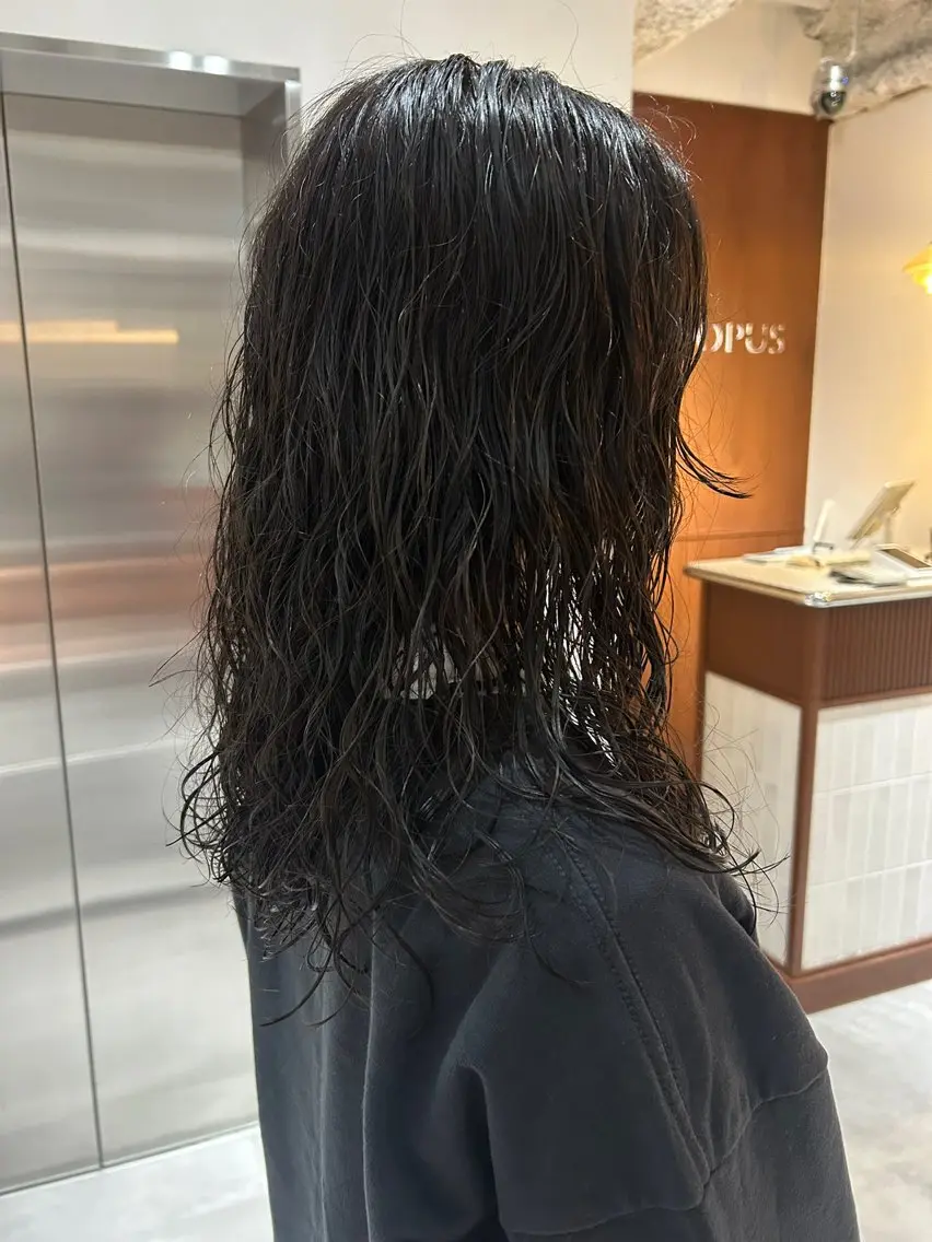ロング カット パーマ トリートメント レイヤーカット🍃 カネコのヘアスタイル
