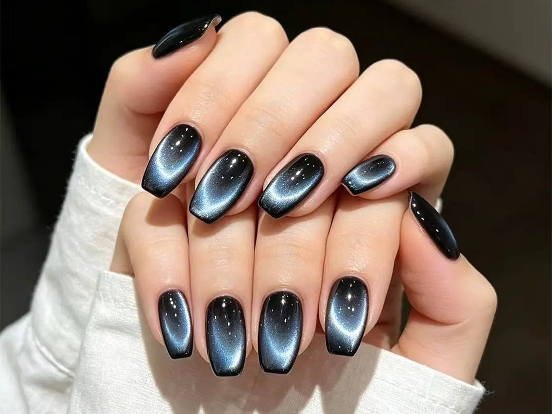 メンズ ネイル メンズ韓国風 オーロラネイル チークネイル 長さ出し フレンチネイル ハンドネイル ハンドケア NEW NAIL 池袋🔥🧲のネイルデザイン