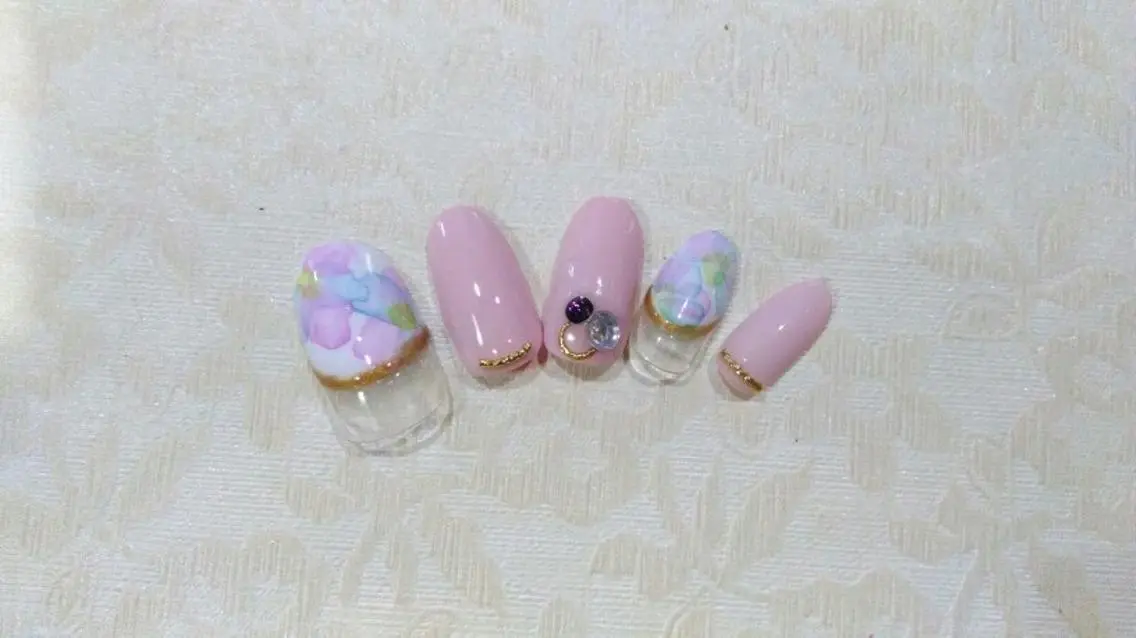 ネイル ネイルサロン Cureのネイルデザイン