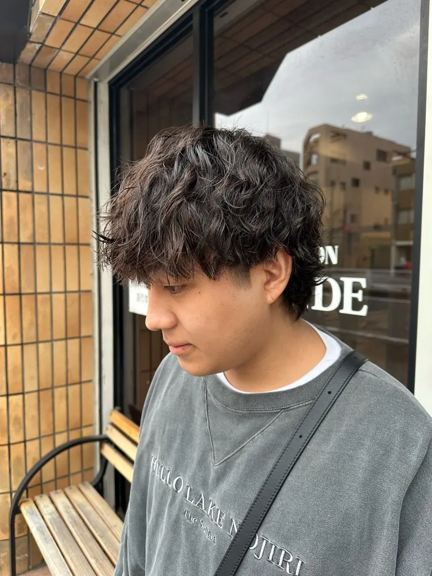 ショート パーマ メンズ メンズパーマ 波巻きパーマ スパイラルパーマ カット パーマ ハヤシカズキ/カラー ✂/メンズパーマのヘアスタイル