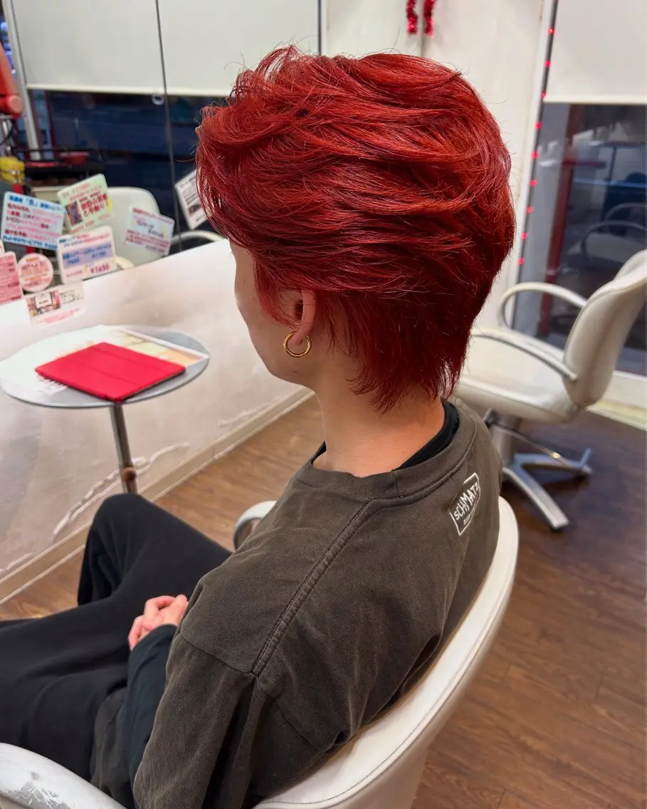 ショート カラー ダブルカラー レッドカラー カット ヘアカラー GLAD 萩原のヘアスタイル