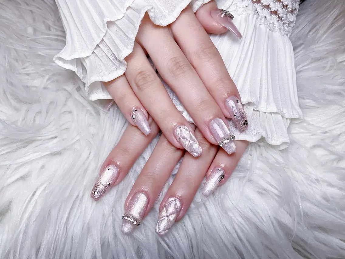 ネイル ハンドネイル 🍭Yun nail hyejin🌸のネイルデザイン