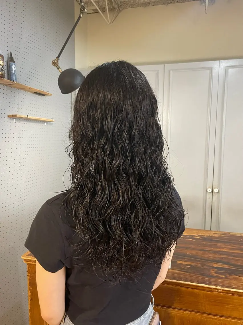 ミディアム カラー パーマ カット ヘアカラー パーマ 🤩噂のMr.髪ポジ ティブ®️yu🤩のヘアスタイル