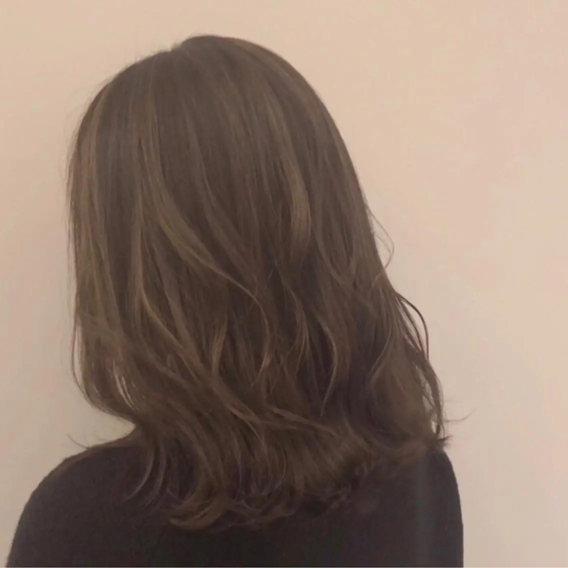 セミロング しもかわ かほのヘアスタイル