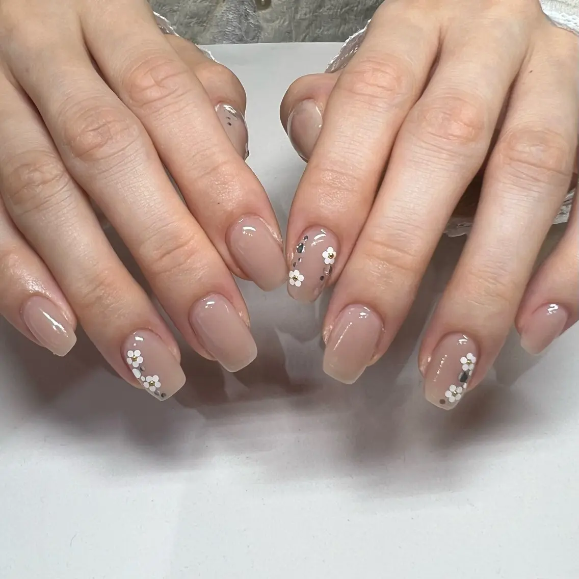 ネイル オフィスネイル シンプルネイル amii.nail mayukaのネイルデザイン