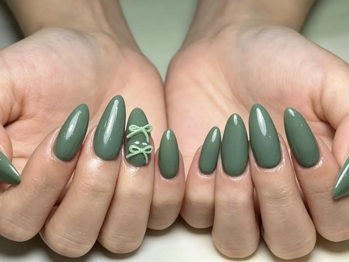 ロング ハンドネイル モナ nail salonのネイルデザイン