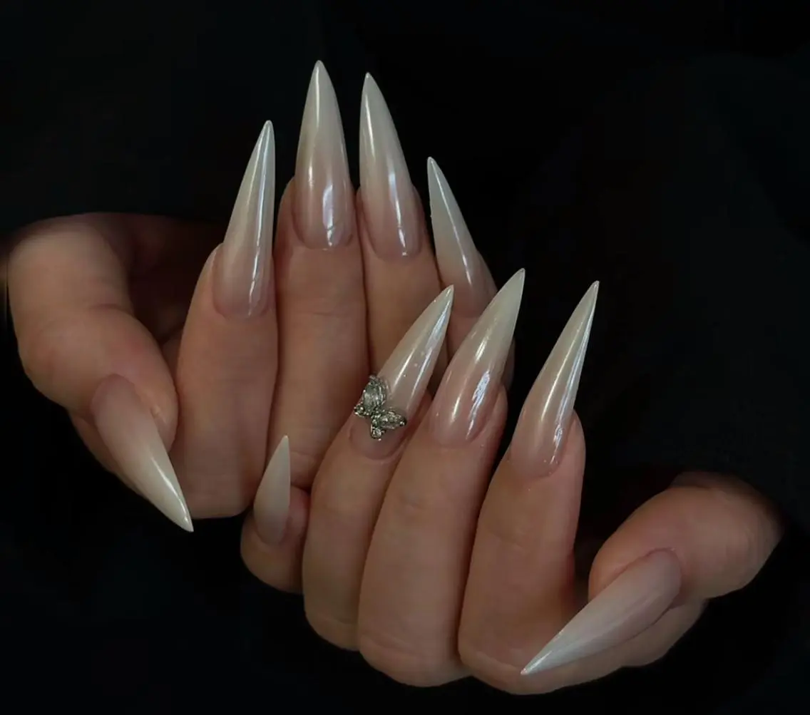 ネイル ハンドネイル エリ🫧 nail池袋東口のネイルデザイン