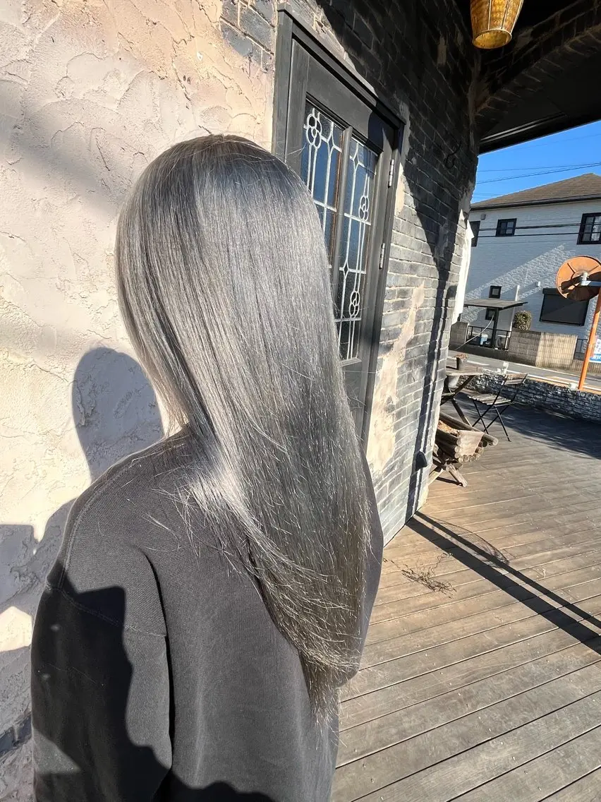 ロング 糸賀 蒼天のヘアスタイル