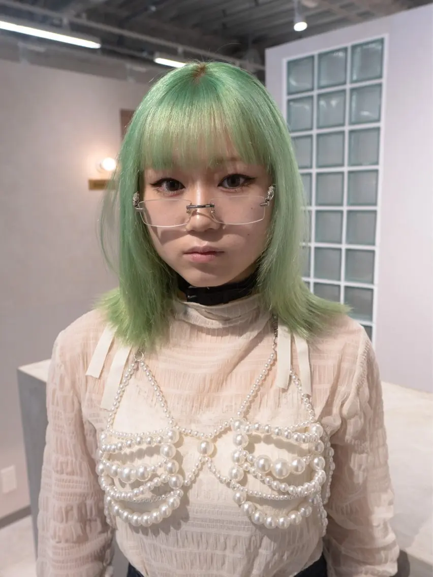 ショート カラー ブリーチ ケアブリーチ ダブルカラー ハイトーンカラー ボブ ヘアカラー トリートメント 鈴木/ボブ/ ベージュ/ピンクのヘアスタイル