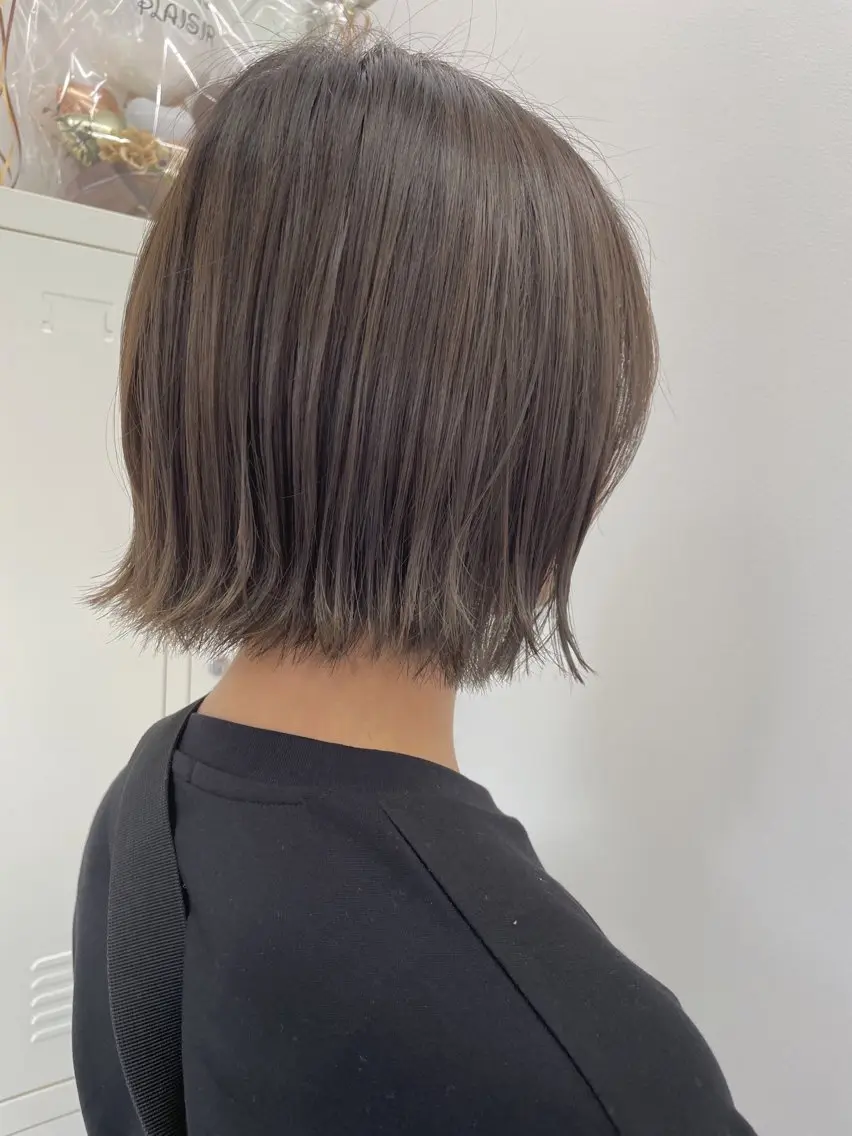 ミディアム ショートボブ ボブ 外ハネヘア 新村 華奈絵のヘアスタイル
