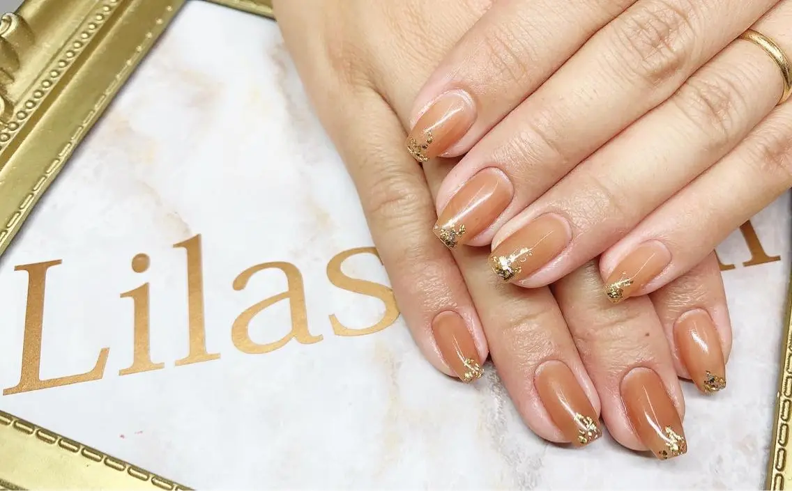 ネイル ジェルネイル ハードジェル ラメ(グリッター) ロングネイル ニュアンスネイル Lilas Nailのネイルデザイン