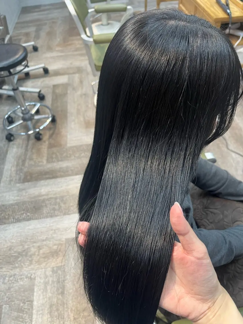 ロング カラー 黒髪 ブルーカラー ブルーブラック 透明感カラー ヘアカラー こと 🐰のヘアスタイル