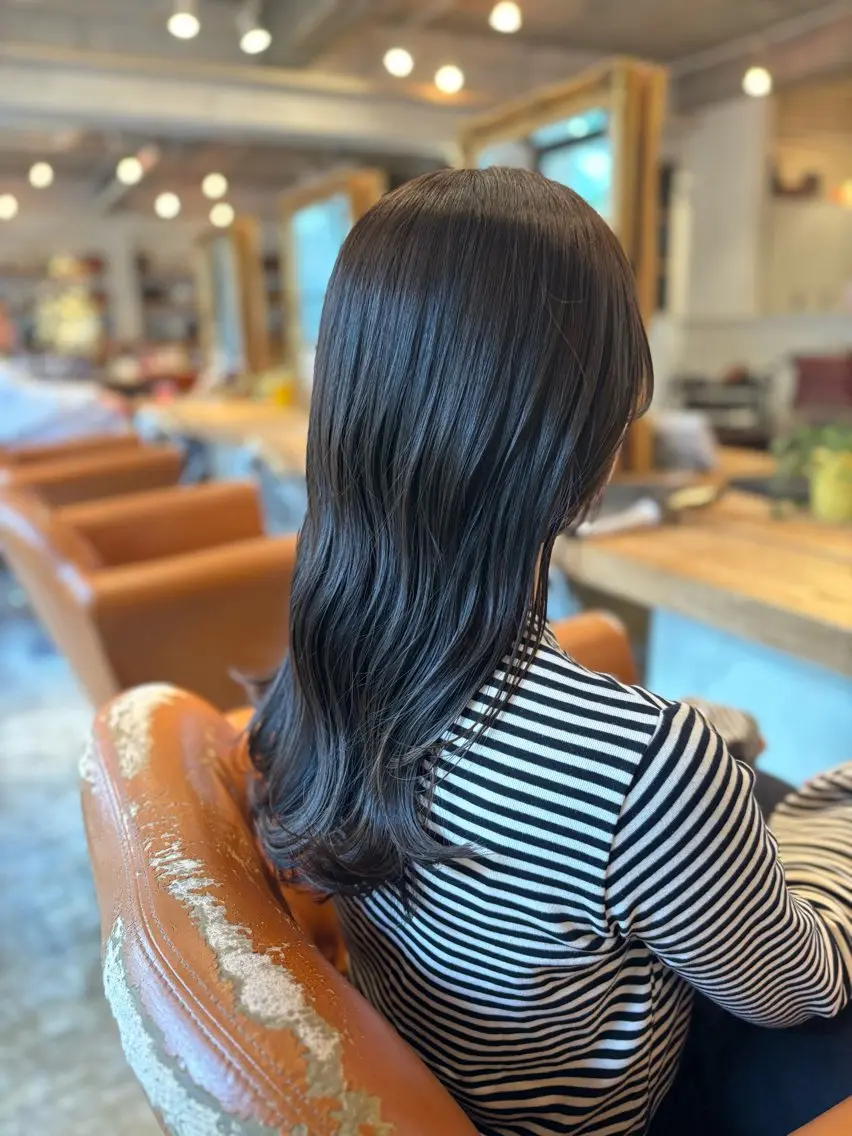 ロング カラー 透明感カラー グレージュ オリーブグレージュ オリーブグレー 髪質改善カラー ベージュ🤎YUMEのヘアスタイル