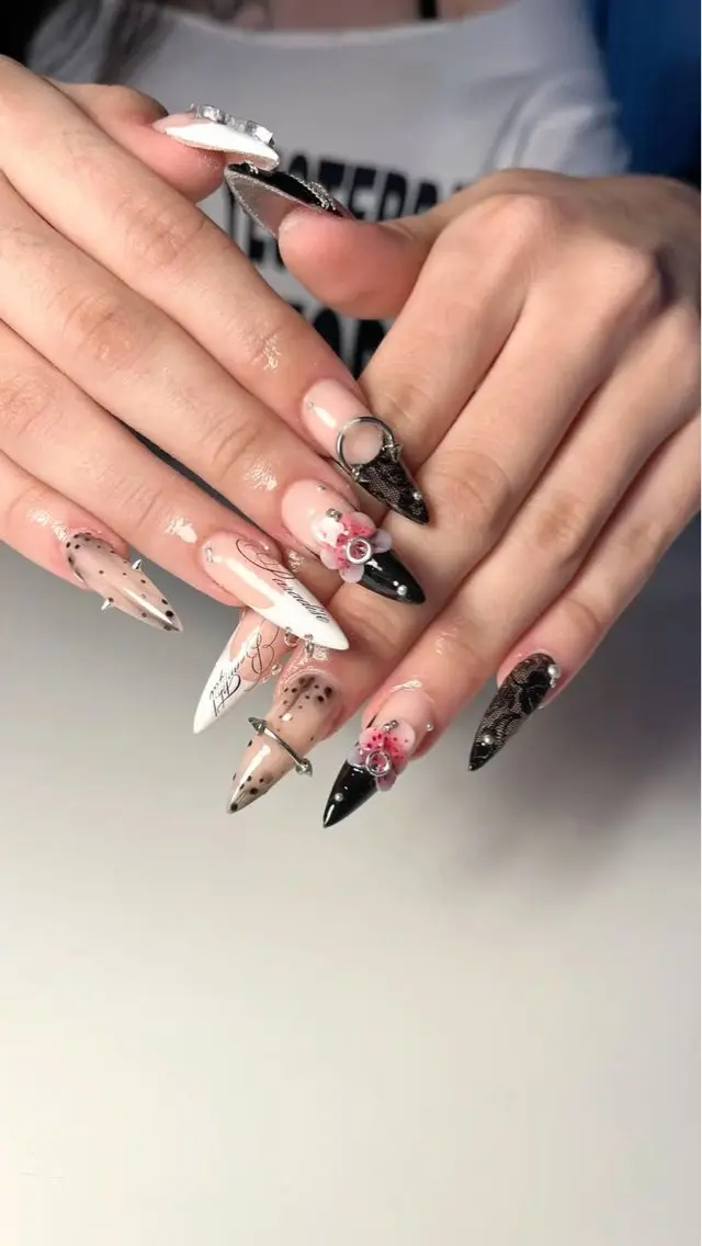 ネイル キラキラネイル 韓国ネイル マグネットネイル 持ち込み ネイルチップ ハンドネイル Himeka Bling.Nailのネイルデザイン