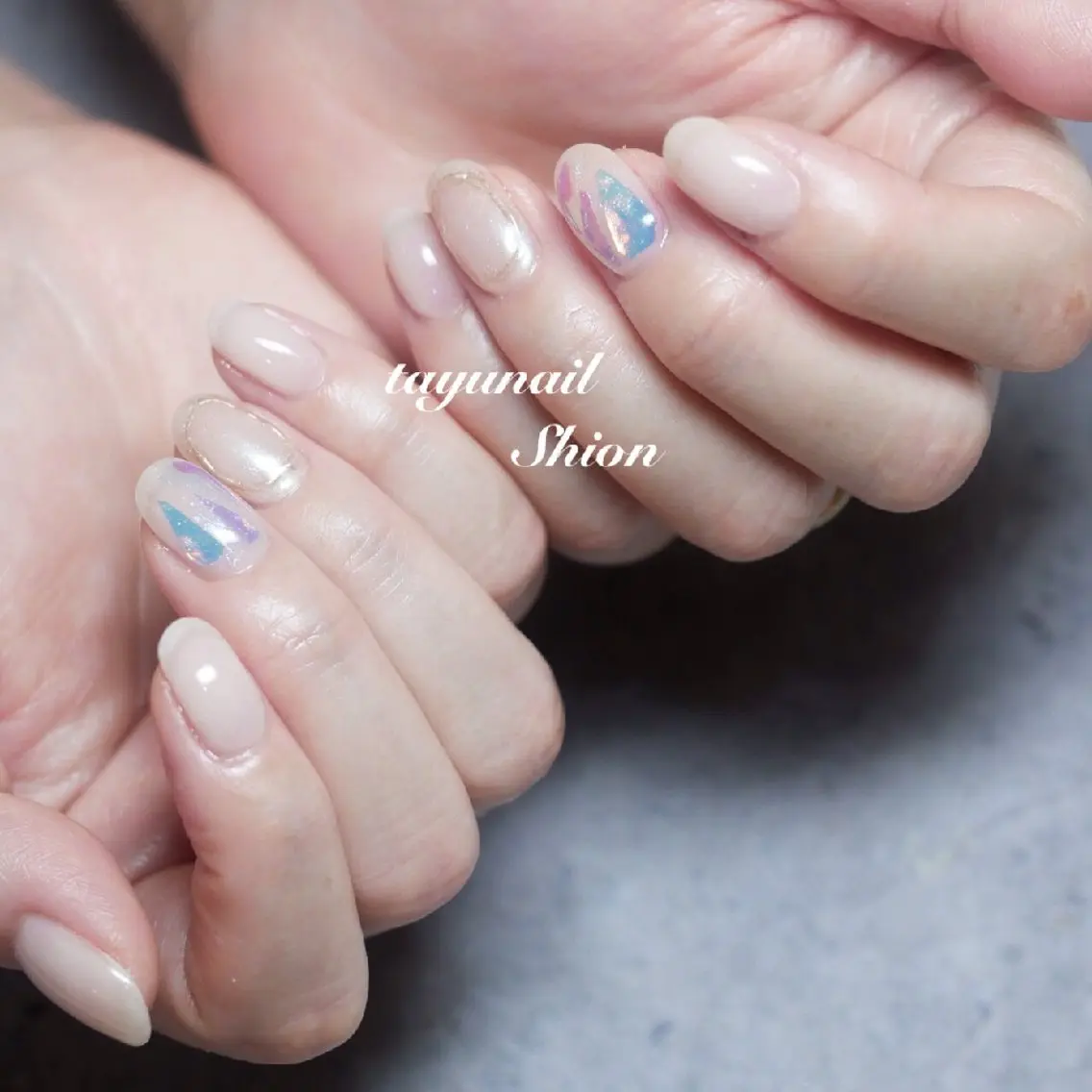ネイル オーロラネイル ジェルネイル キラキラネイル パラジェル ネイルサロン 【たゆnail】のネイルデザイン