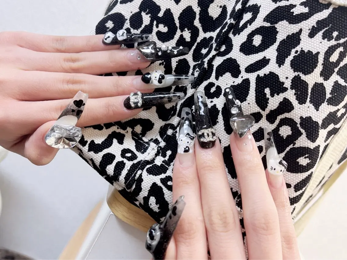 ネイル Glow Nail スカルプ専門店のネイルデザイン