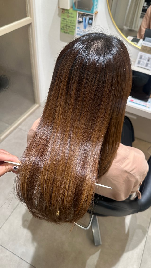 セミロング 森下 萌果のヘアスタイル