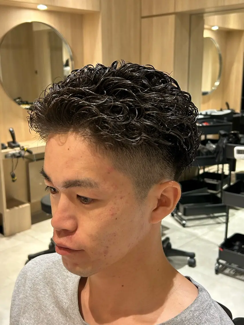 ショート パーマ 松本 愛斗のヘアスタイル