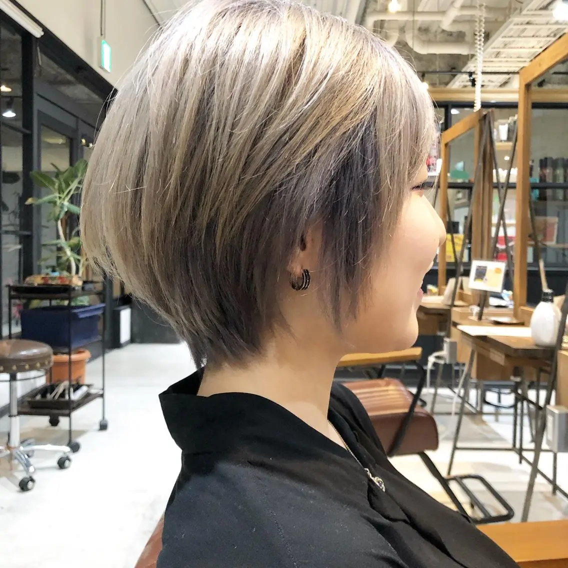 ショート カラー ブリーチ 【ショート特化】 森本　祐太のヘアスタイル