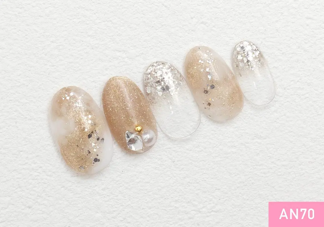 ネイル ゴールド 池袋🍓 Nailのネイルデザイン