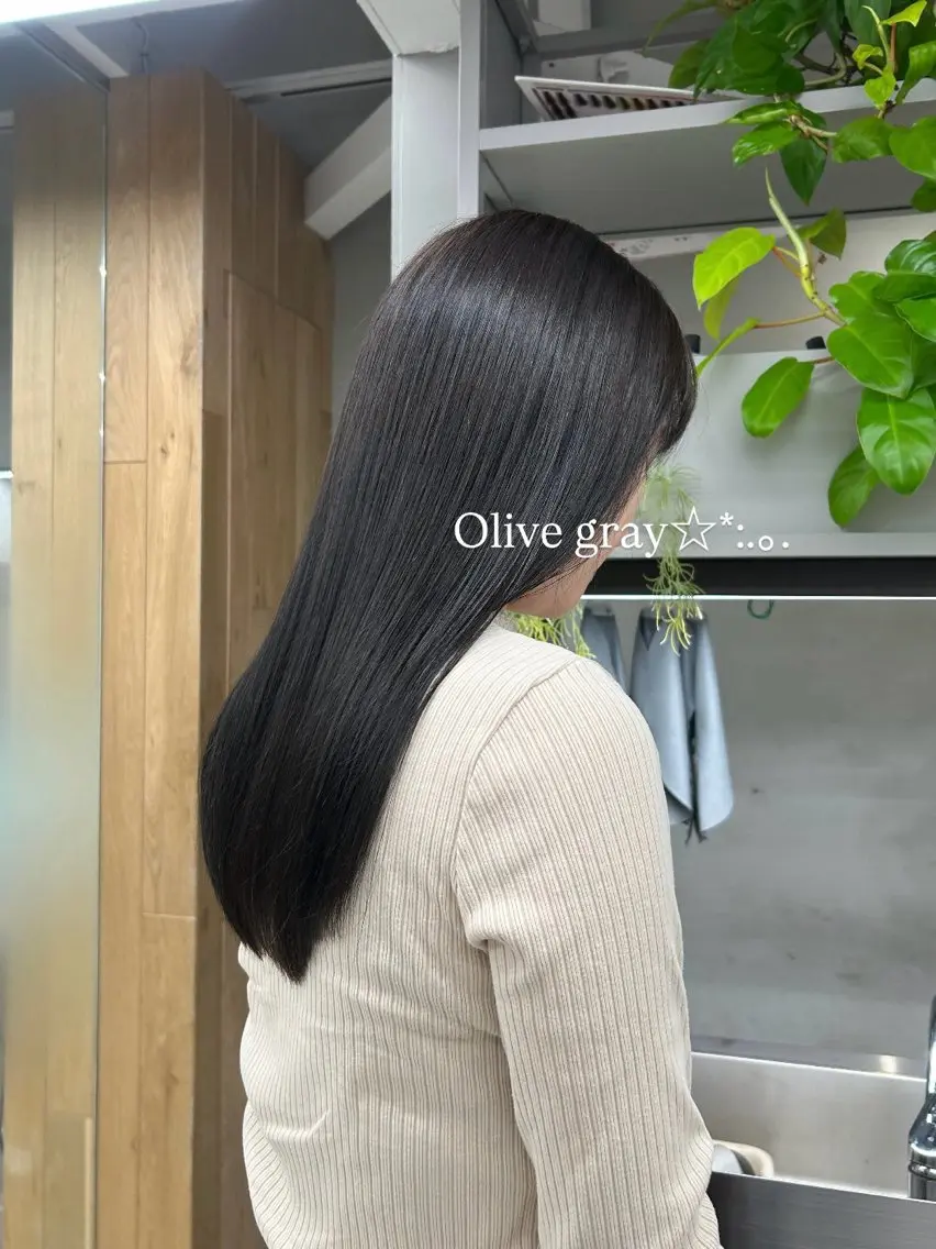 カラー ヘアカラー トリートメント lomalia moekaのヘアスタイル