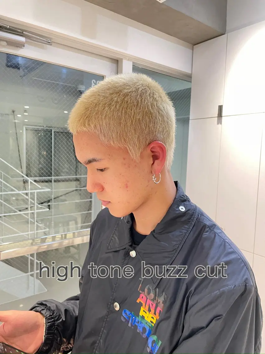 ショート カラー ヘアアレンジ メンズ メンズブリーチ メンズハイトーン ブリーチ ハイトーンカラー カット ヘアカラー トリートメント ヘアセット 艶カラー✨縮毛矯正✨ 翁長孝輔のヘアスタイル