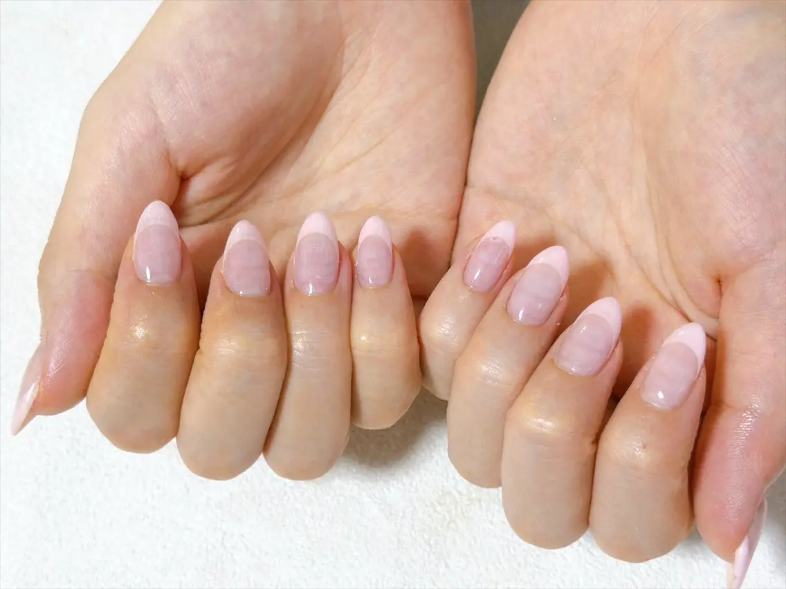 ネイル アニマル柄 オーロラネイル フットネイル フレンチネイル ジェルネイル ハンドネイル mogunail &blowのネイルデザイン