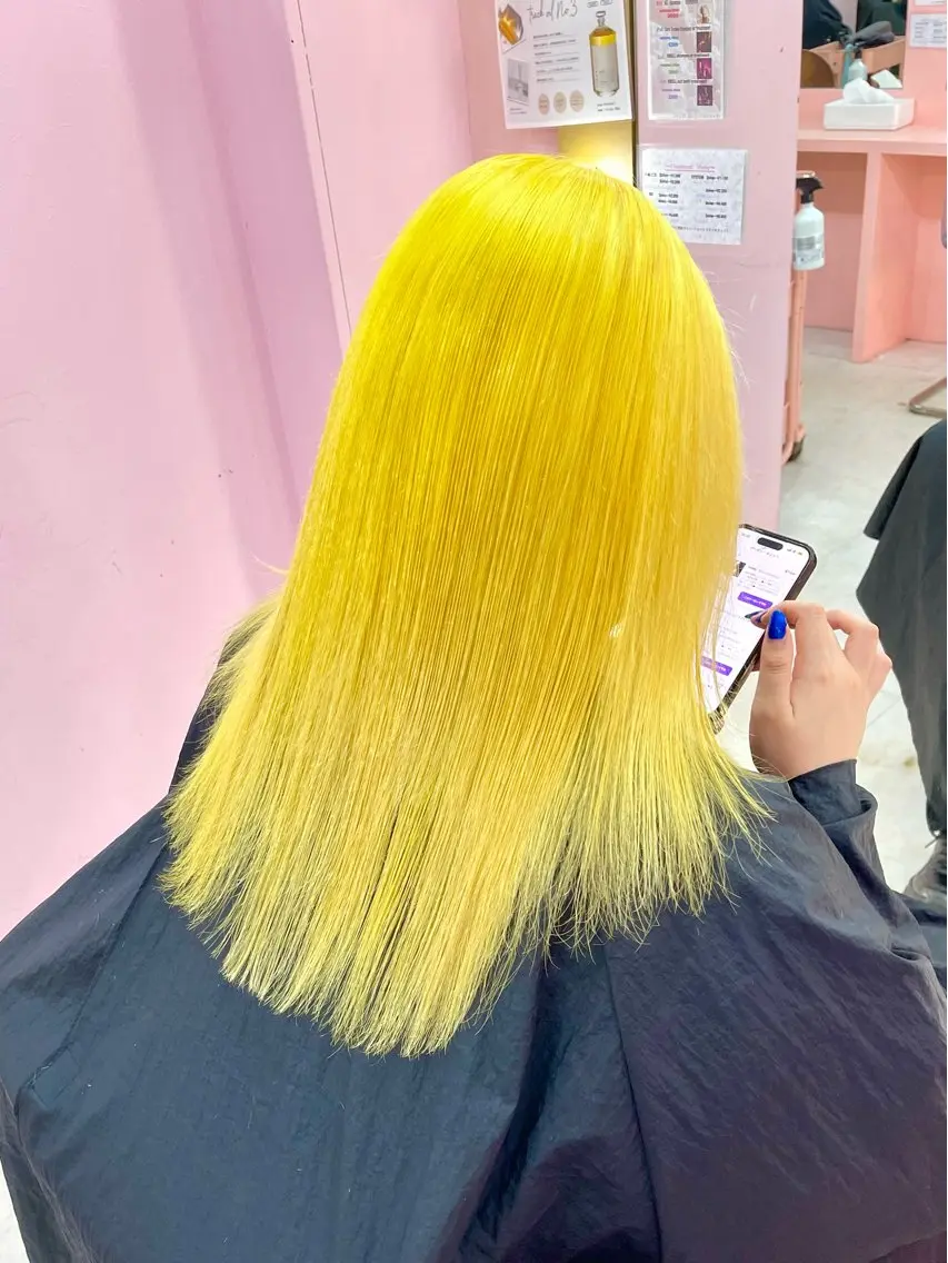 セミロング カラー ヘアアレンジ ブリーチ ヘアカラー トリートメント 🥀韓国アイドル オタクharu🥀のヘアスタイル
