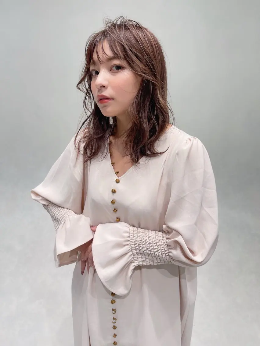 ミディアム カラー ベージュカラー カット ヘアカラー トリートメント AiM 大名　似合わせカットのヘアスタイル