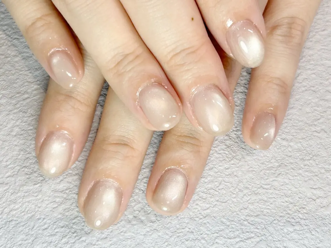 ネイル マグネットネイル オフィスネイル ワンカラーネイル ピンク シンプルネイル ハンドネイル Salon GEM(ジェム)のネイルデザイン
