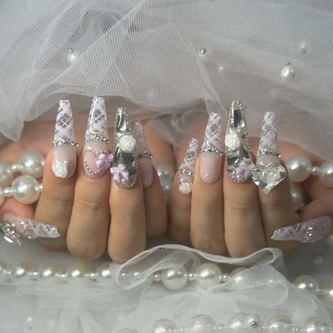 ネイル ロングネイル ハンドネイル Queen nailのネイルデザイン