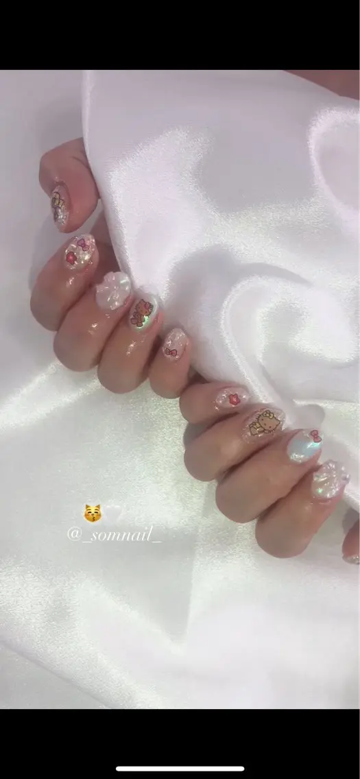 ネイル ジェルネイル キラキラネイル 韓国ネイル SOM NAILのネイルデザイン