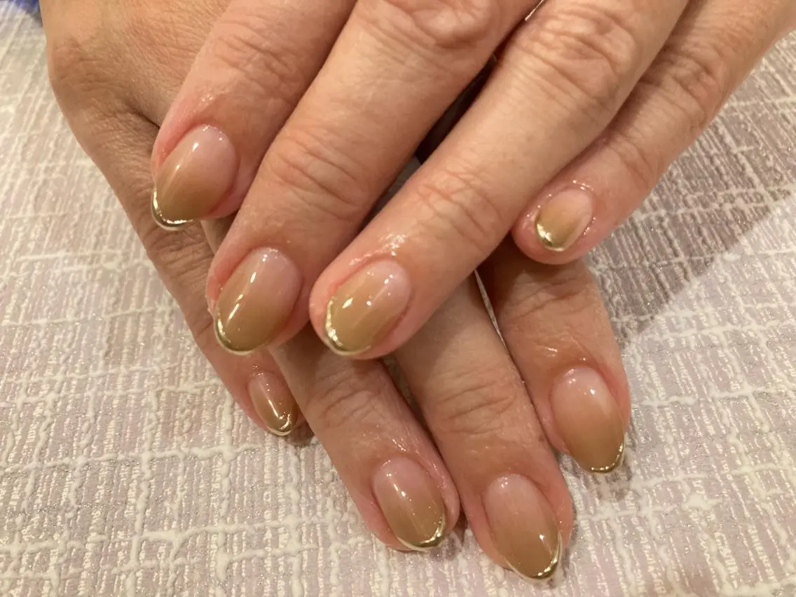 ネイル フレンチネイル ミラーネイル シンプルネイル ハンドネイル Lisa’s Salonのネイルデザイン