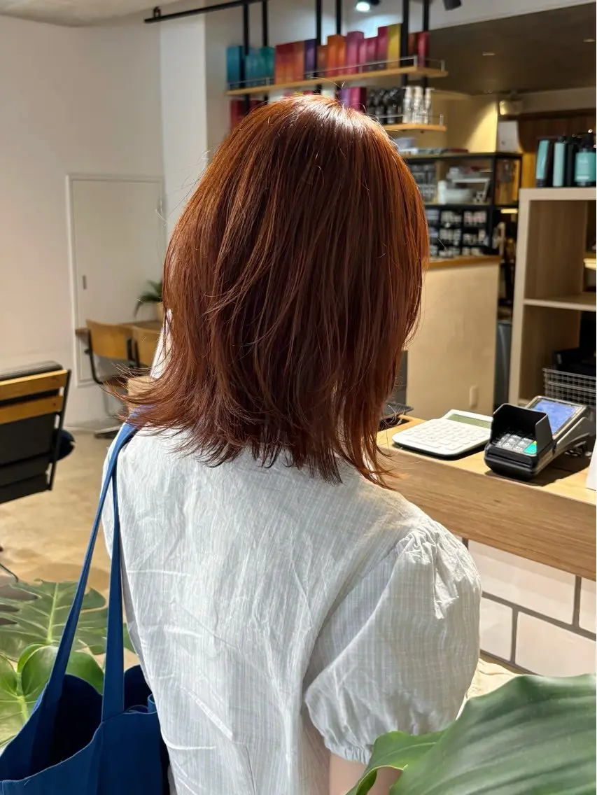 ミディアム ミディアムレイヤー レイヤーカット カット ヘアカラー レイヤー/大人ボブ| ワタナベ リョウカのヘアスタイル