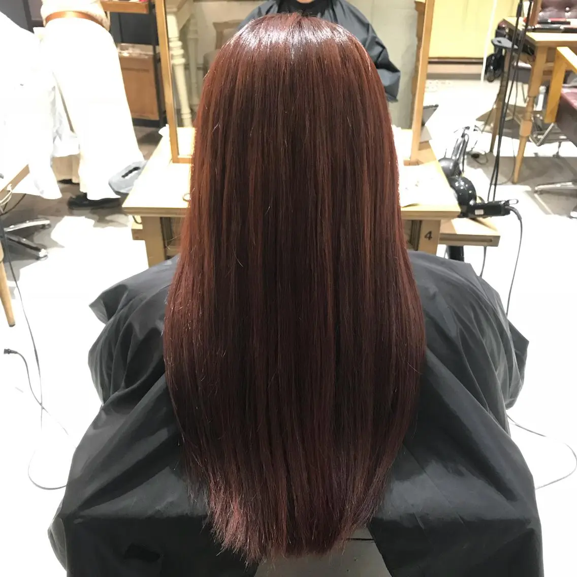 ロング カラー ピンクカラー レッドカラー 緑川 瑞穂のヘアスタイル