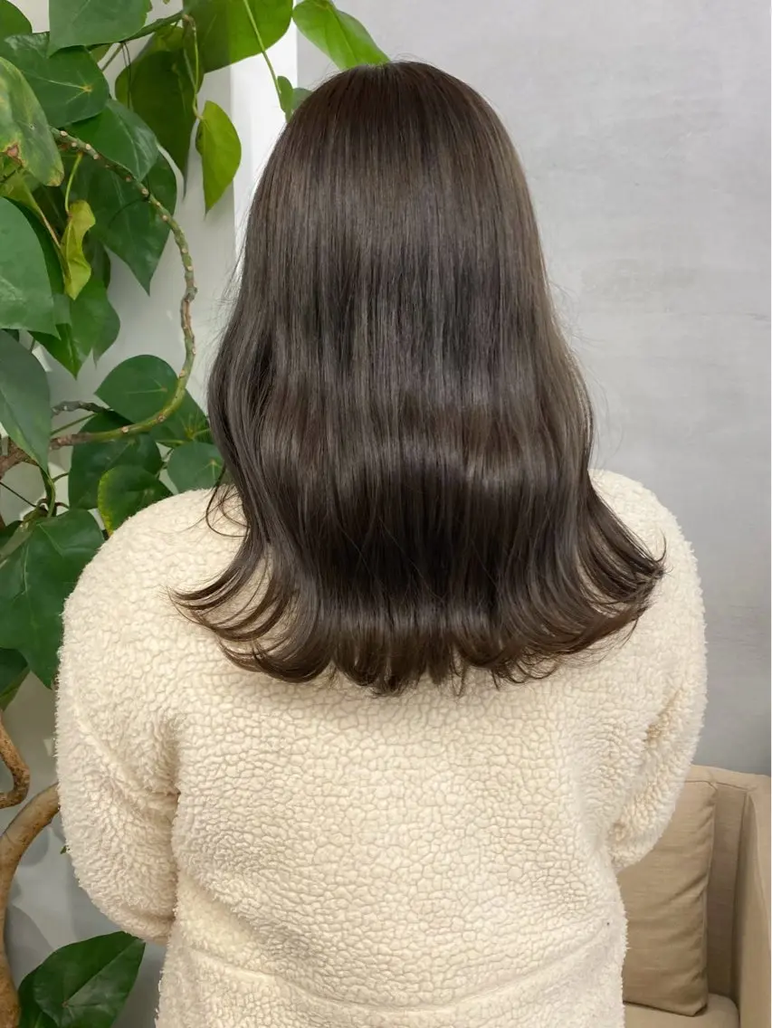 セミロング カラー 透明感カラー JESSI / Sopiのヘアスタイル
