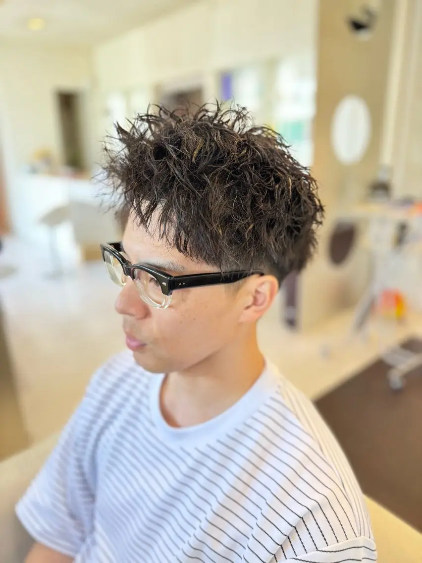 ショート カラー パーマ メンズ メンズパーマ カット 長屋 裕也のヘアスタイル