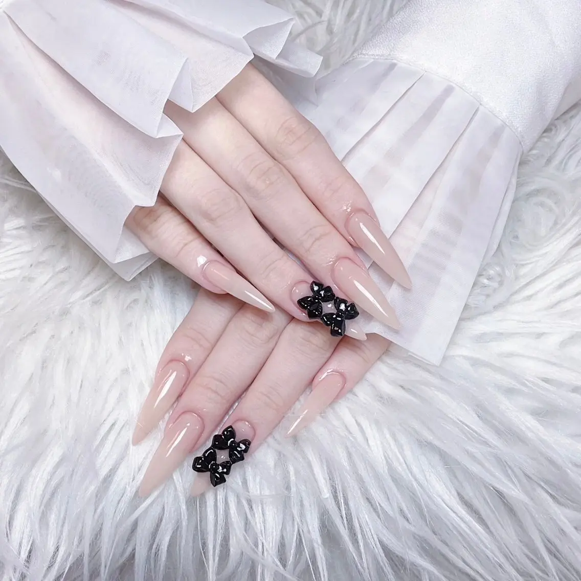 ネイル チークネイル 長さ出し フラワーネイル フレンチネイル ガーリー ハンドネイル ハンドケア NEW NAIL 池袋のネイルデザイン