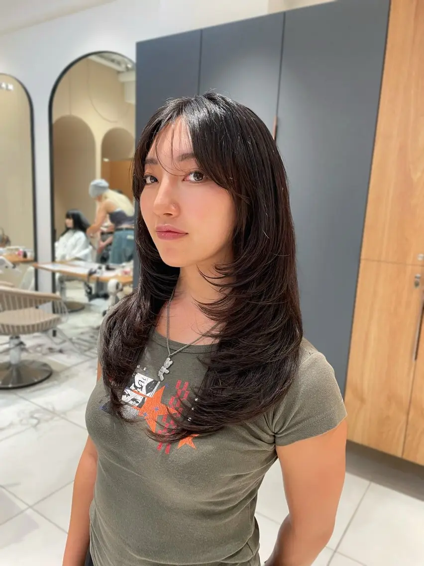 ロング レイヤーカット 【韓国❤️海外ヘア】 AYAKAのヘアスタイル
