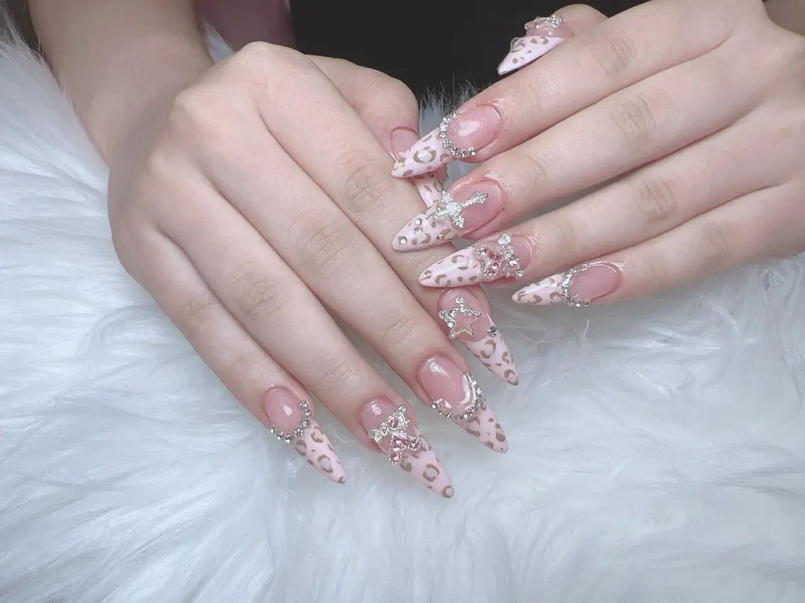 ネイル フレンチネイル 韓国ネイル 水色 マグネットネイル ニュアンスネイル ハンドネイル Hana Rose Nailのネイルデザイン