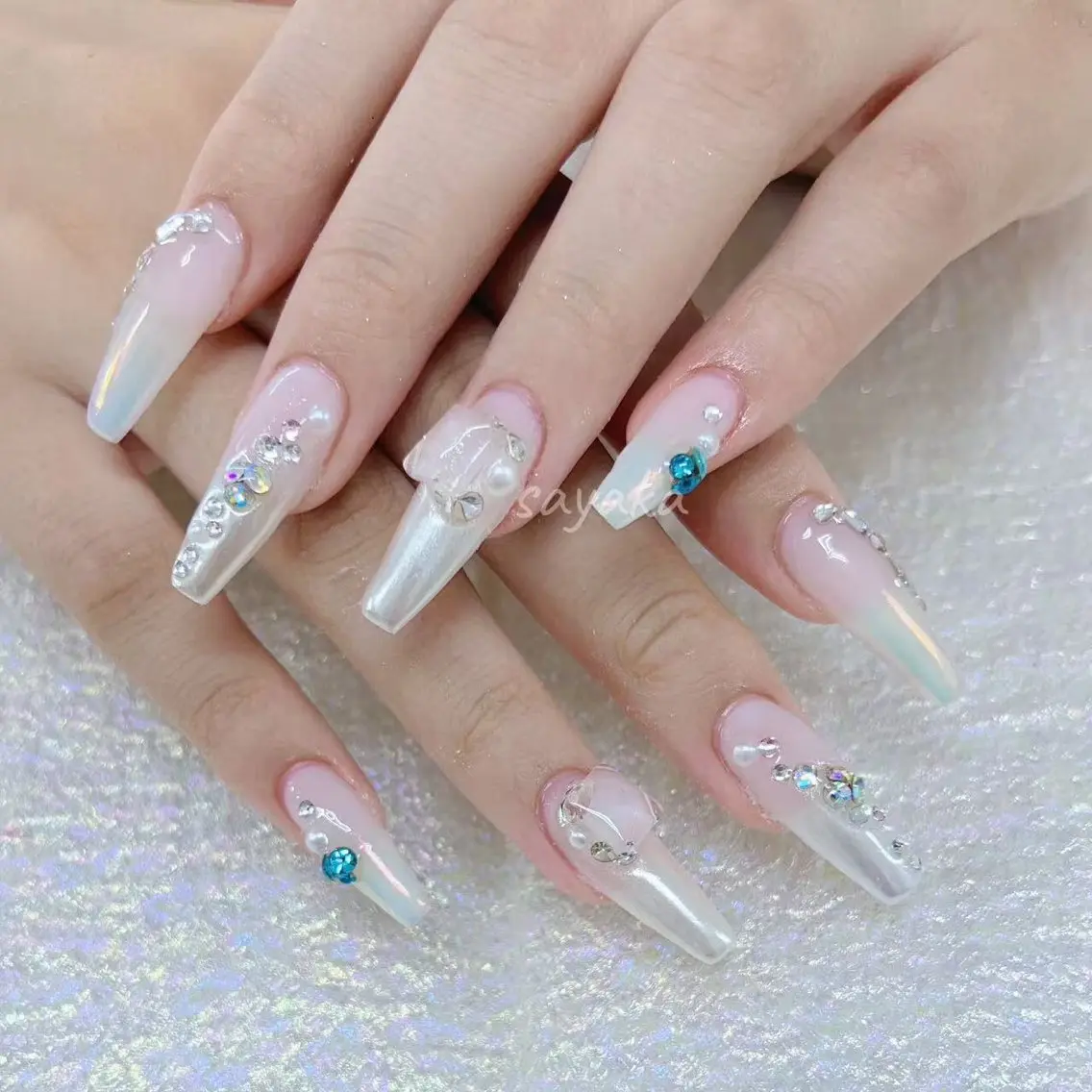 ネイル Queens 榊 まおのネイルデザイン