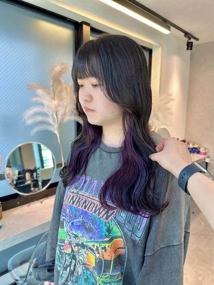 ロング カラー インナーカラー ピンクカラー パープルカラー カット ヘアカラー トリートメント ブリーチ/ハイトーン 艶カラー/ユリナのヘアスタイル
