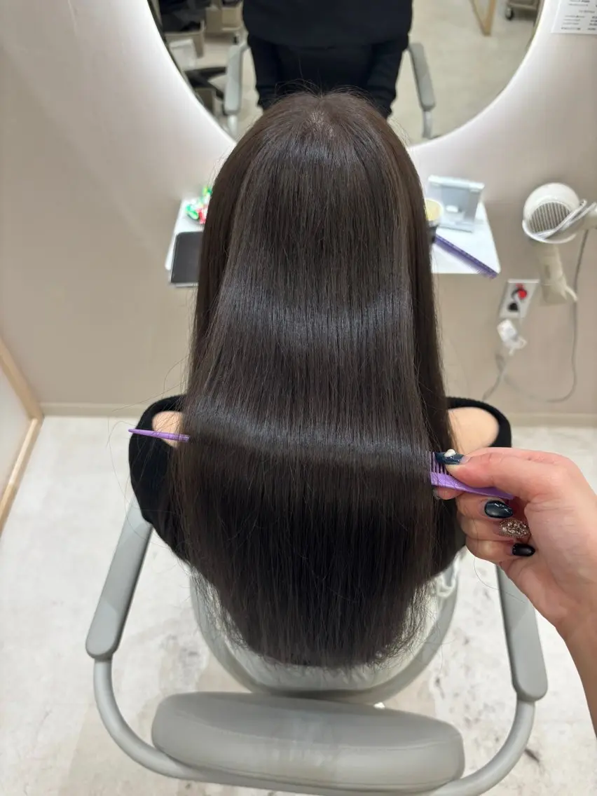 ロング カット ヘアカラー トリートメント Momoka / 髪質改善のヘアスタイル