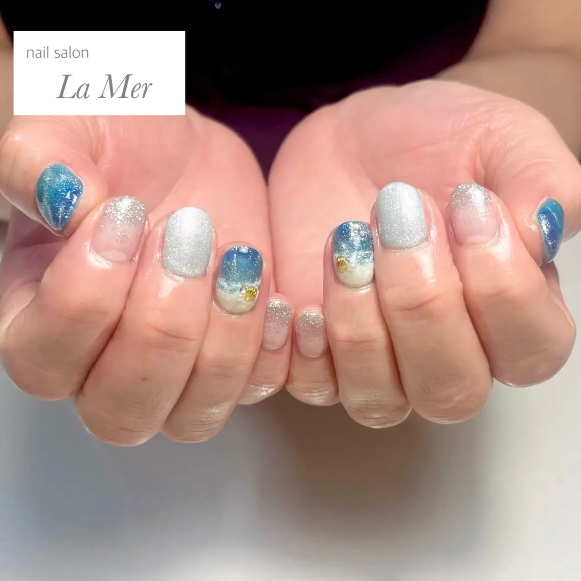 ネイル ブルー グラデーション マグネットネイル ニュアンスネイル オフィスネイル ハンドネイル nailsalon La Merのネイルデザイン
